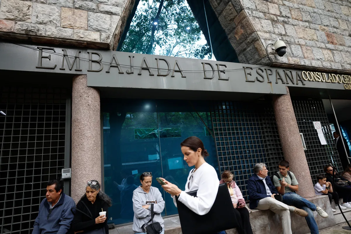 La Fiscalía pide al Supremo que permita votar a los nacionalizados por la ‘ley de nietos’ en las elecciones del 29 de noviembre