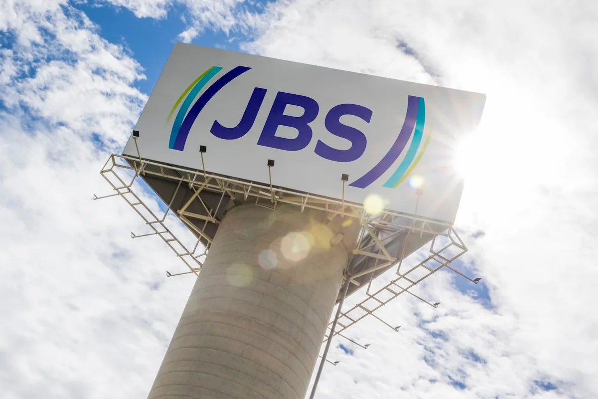 JBS pede à CVM cancelamento de registro na Categoria A