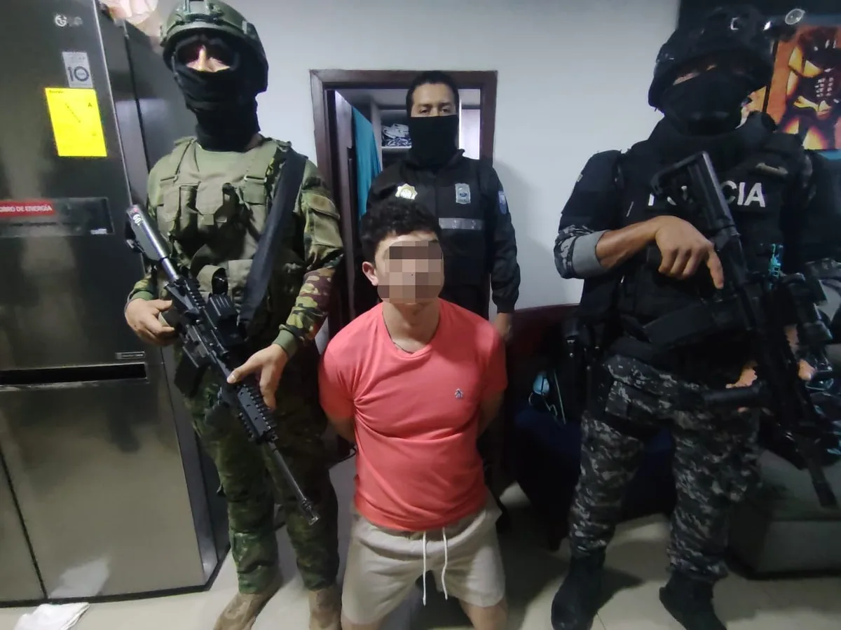 Ejército de Ecuador capturó a un presunto operador financiero de la mafia albanesa