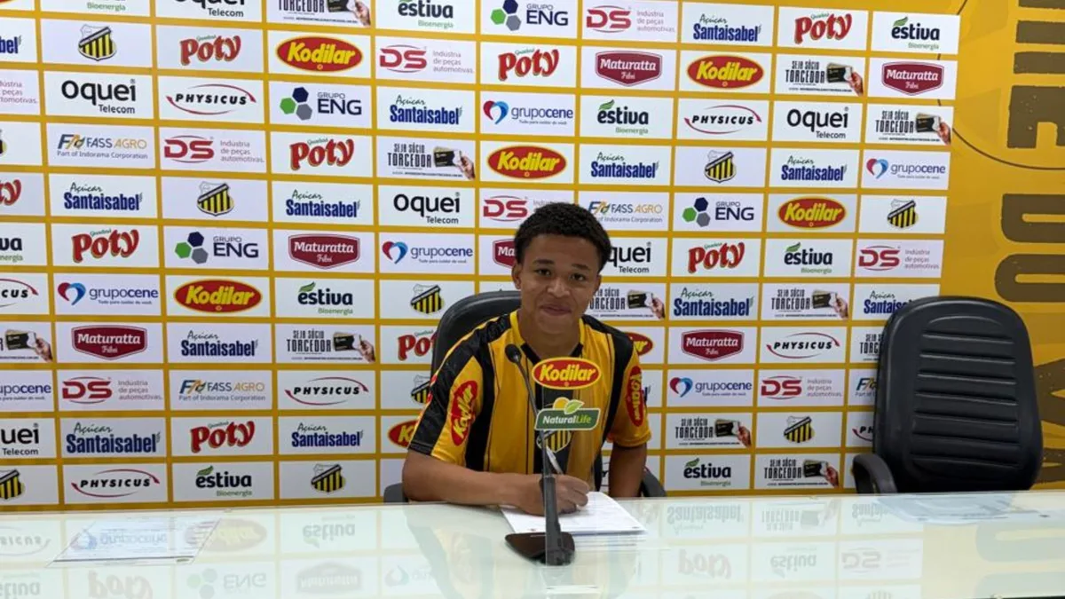 Destaque do sub-17, Caio Rocha assina primeiro contrato profissional com o Novorizontino