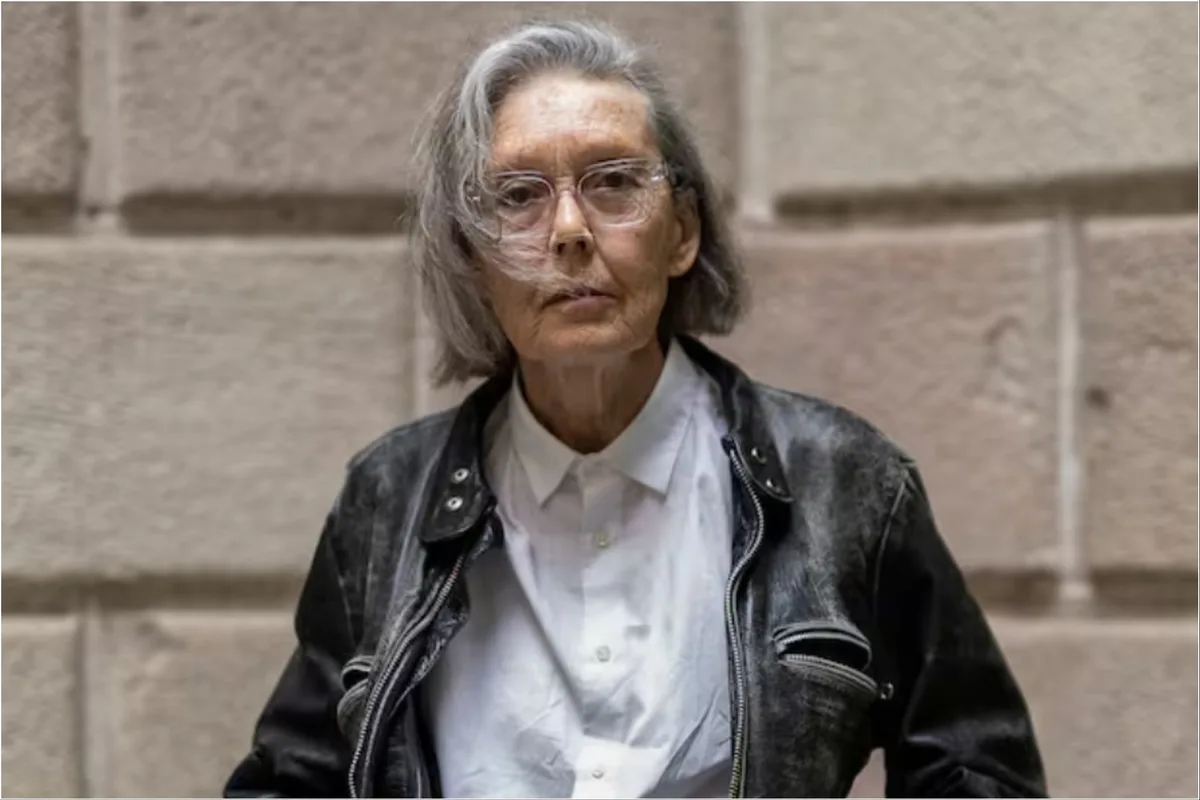 La voz indócil de Anne Carson se resiste a cualquier encasillamiento