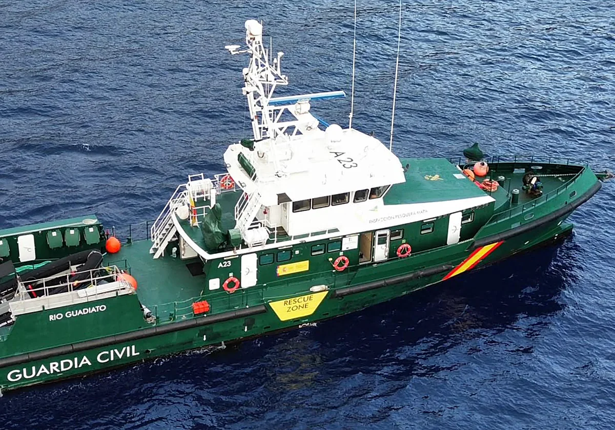 Rescatadas seis personas en una embarcación a la deriva en Tenerife