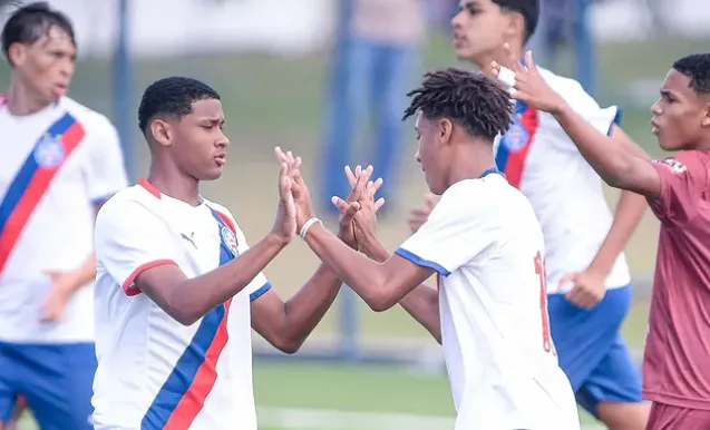 Bahia atropela Leônico por 8 a 0 com show de “xará” de atacante do Barça