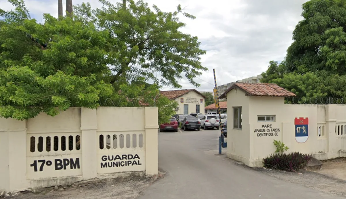 Homem mata vizinho a facadas em briga por causa de cachorro e é preso em flagrante