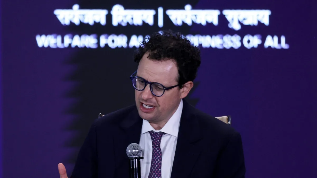 CEO da Anthropic defende travagem no desenvolvimento da inteligência artificial