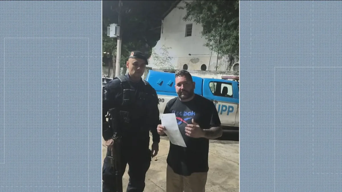 Criminosos roubam carro com menina de 3 anos dentro, mas PM encontra criança em veículo abandonado na Zona Norte do Rio