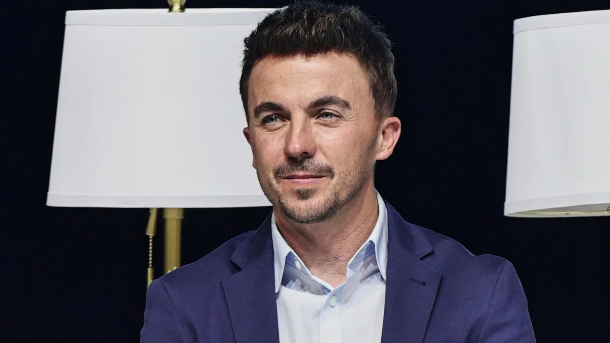Ex-astro mirim Frankie Muniz preocupa fãs ao desabafar sobre fase difícil após divórcio; ex-esposa faz post enigmático Frankie Muniz desabafa sobre fase difícil após divórcio: “Cheguei ao fundo do poço” (Foto: Getty)