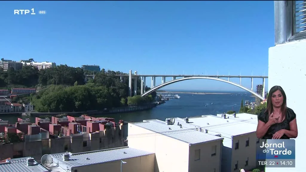 Obras da ponte Ferreirinha. Moradores da zona queixam-se de barulho permanente