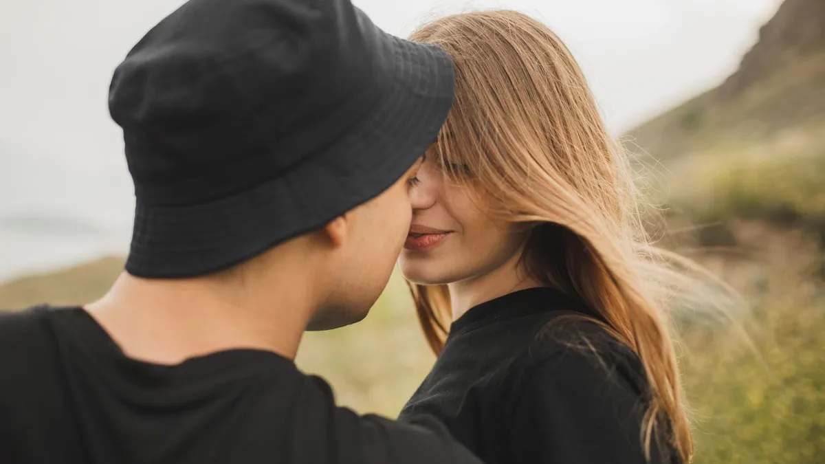 Erste Liebe: Der Freund Ihrer Tochter ist ein Vollidiot? So sollten Sie reagieren