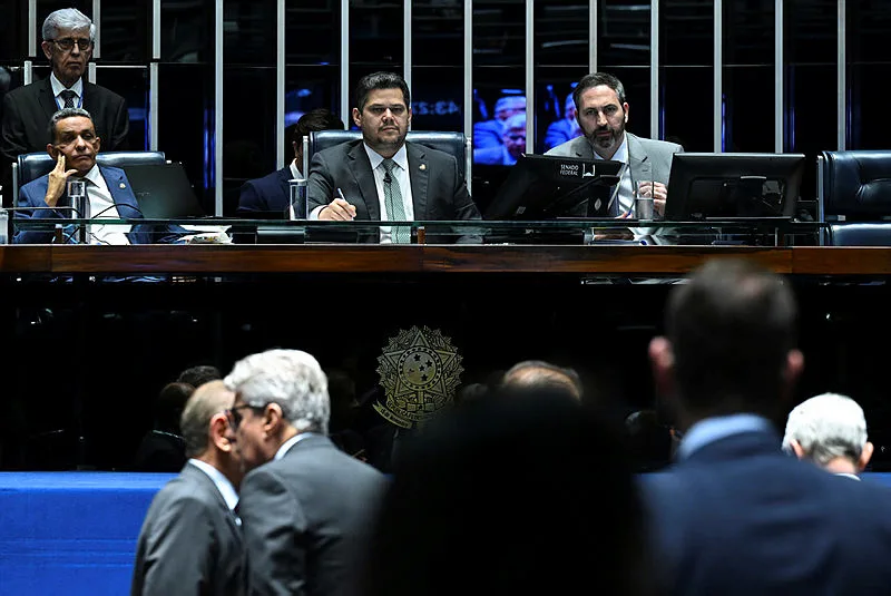 Relator acelera votação do fim da escala 6x1 após rejeitar mudanças