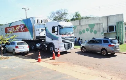 Carreta da Justiça leva serviços gratuitos a Juti e Laguna Carapã
