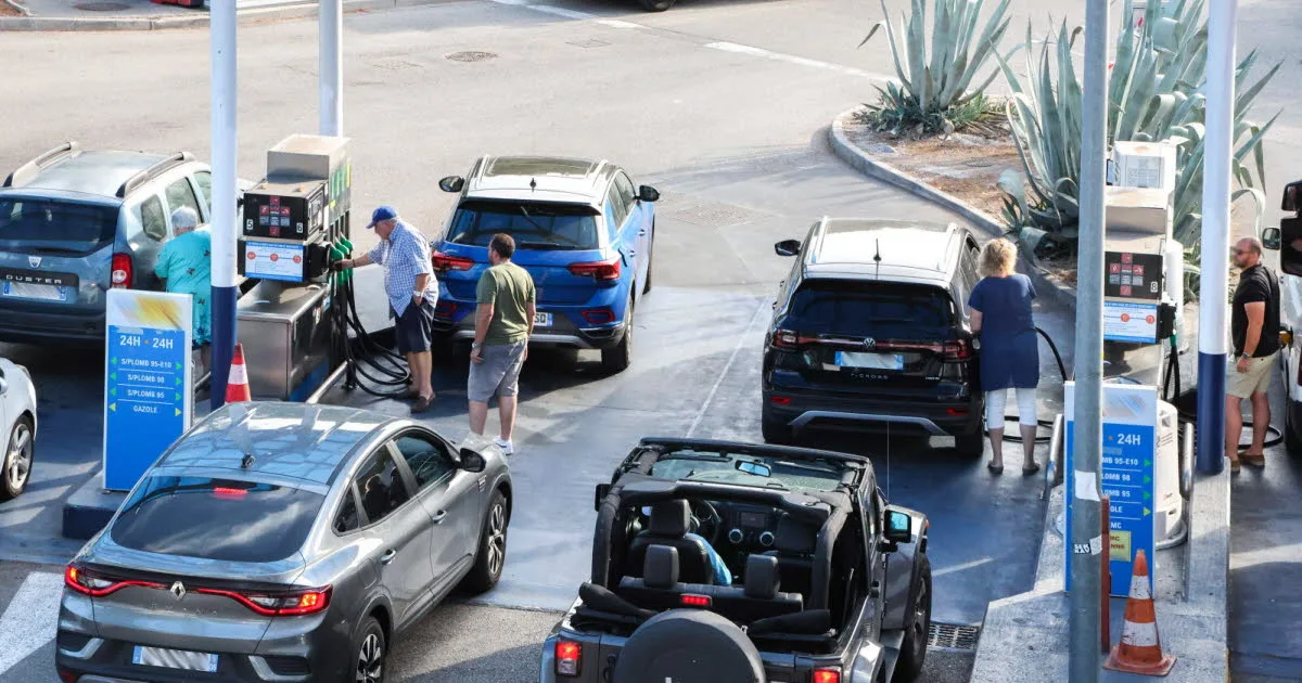 Politique. Prix des carburants : quelles nouvelles aides ? Suivez les annonces du gouvernement