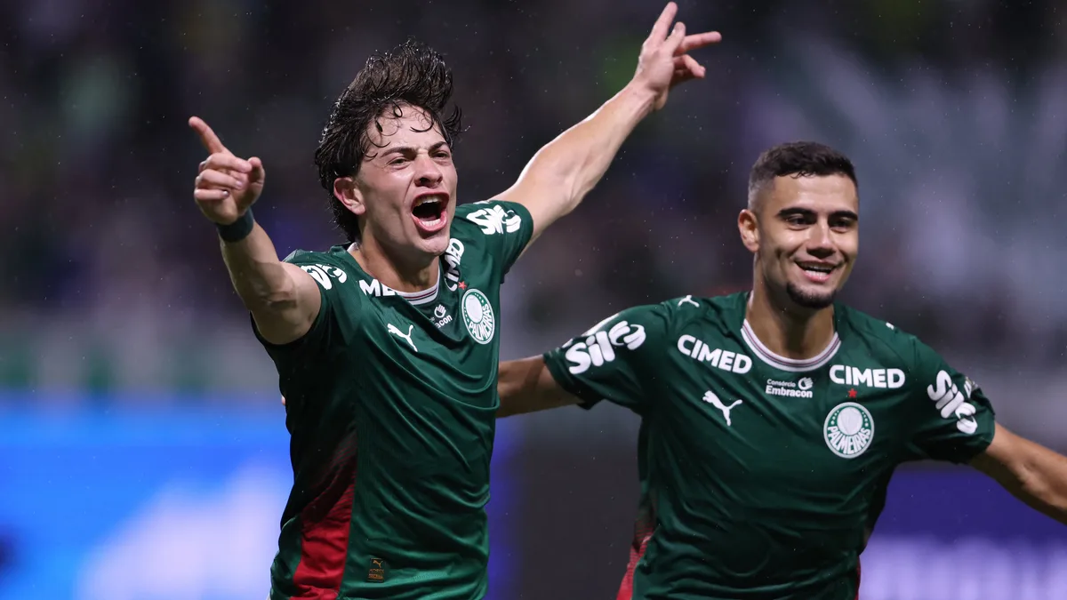 Los dos goles de Agustín Giay en el clásico paulista después de haber sido titular con la selección argentina