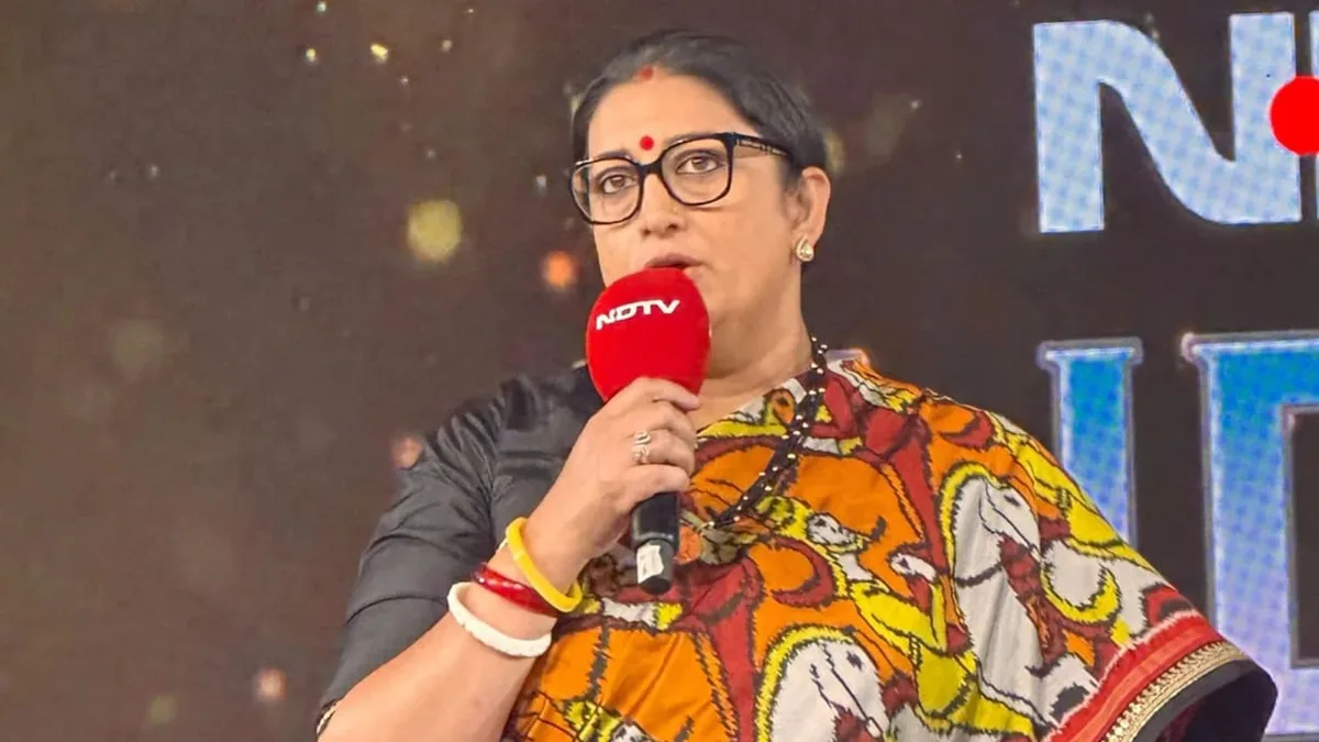 "Posturing, Not Advocacy": Smriti Irani Slams Rahul Gandhi's FIR Sit-In