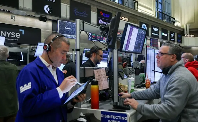 ASX set to edge up, Wall Street slides as tech stocks fall, oil prices rise