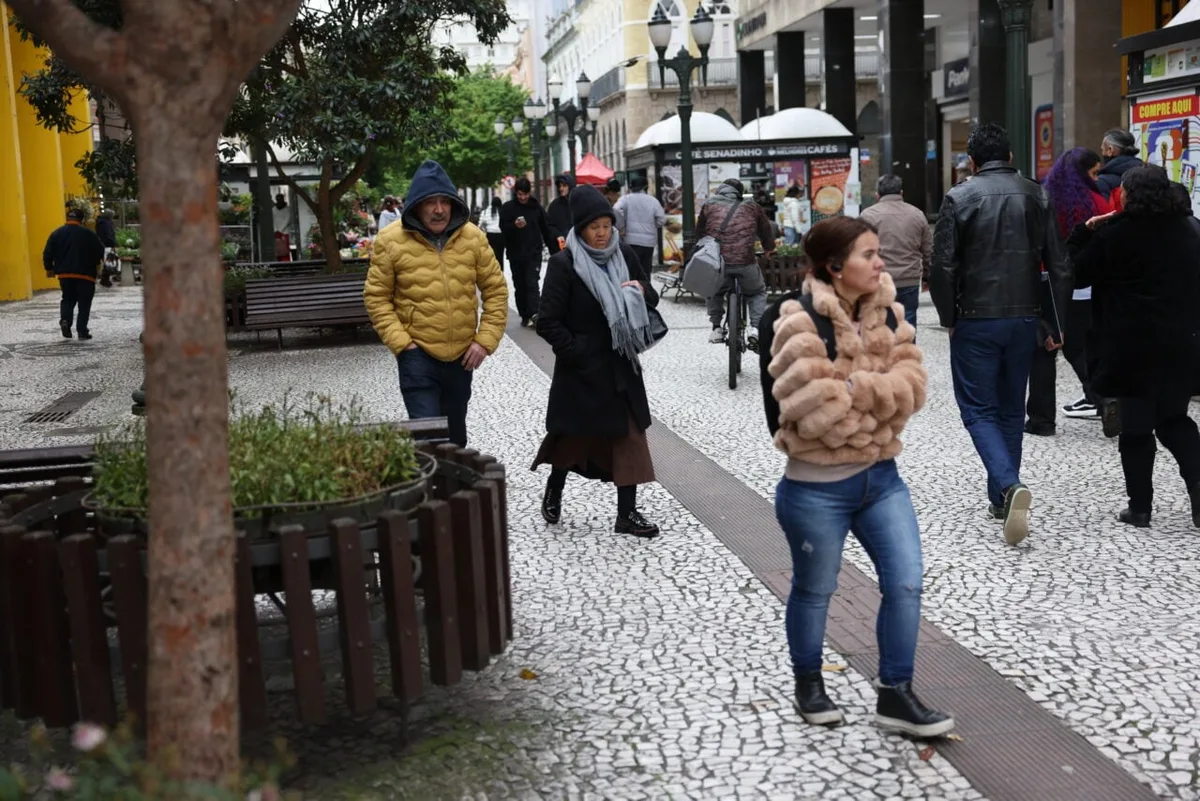Paraná entra em alerta para tempestades antes de temperaturas caírem com onda de frio