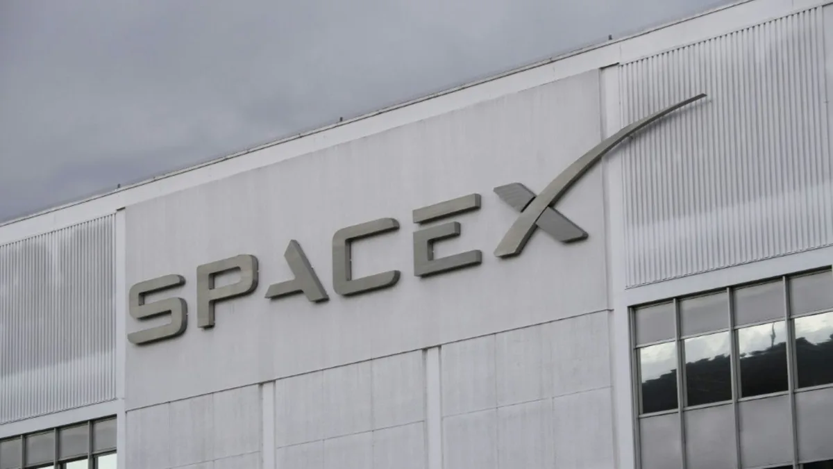 Minister: Feuer in Starlink-Station in Polen war „Sabotage“