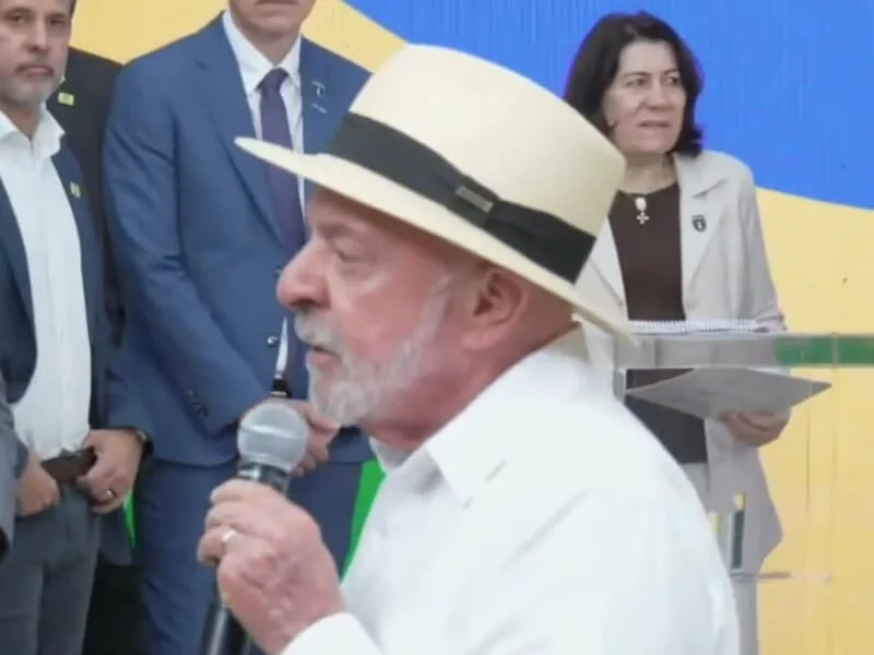 Lula compara governo de Jair Bolsonaro a inquilino "incompetente"