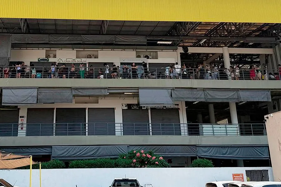 Transferência de saldo do transporte coletivo tem fila quilométrica