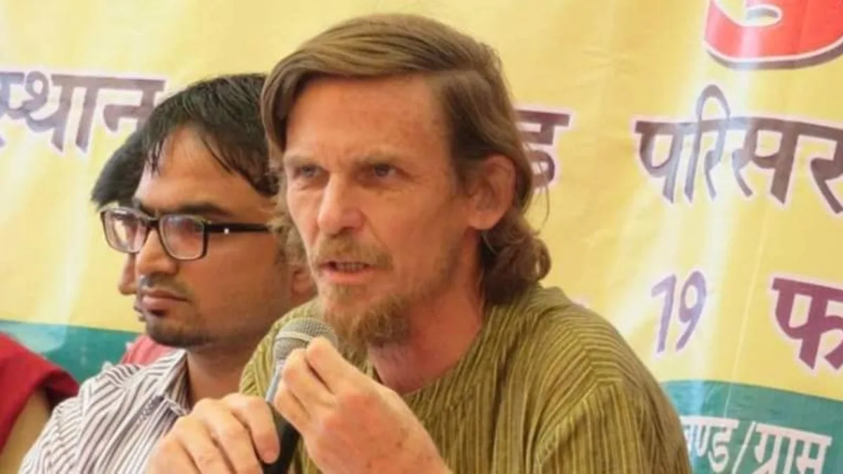 ‘Police picked us up without saying anything’: Economist Jean Dreze detained from Jantar Mantar