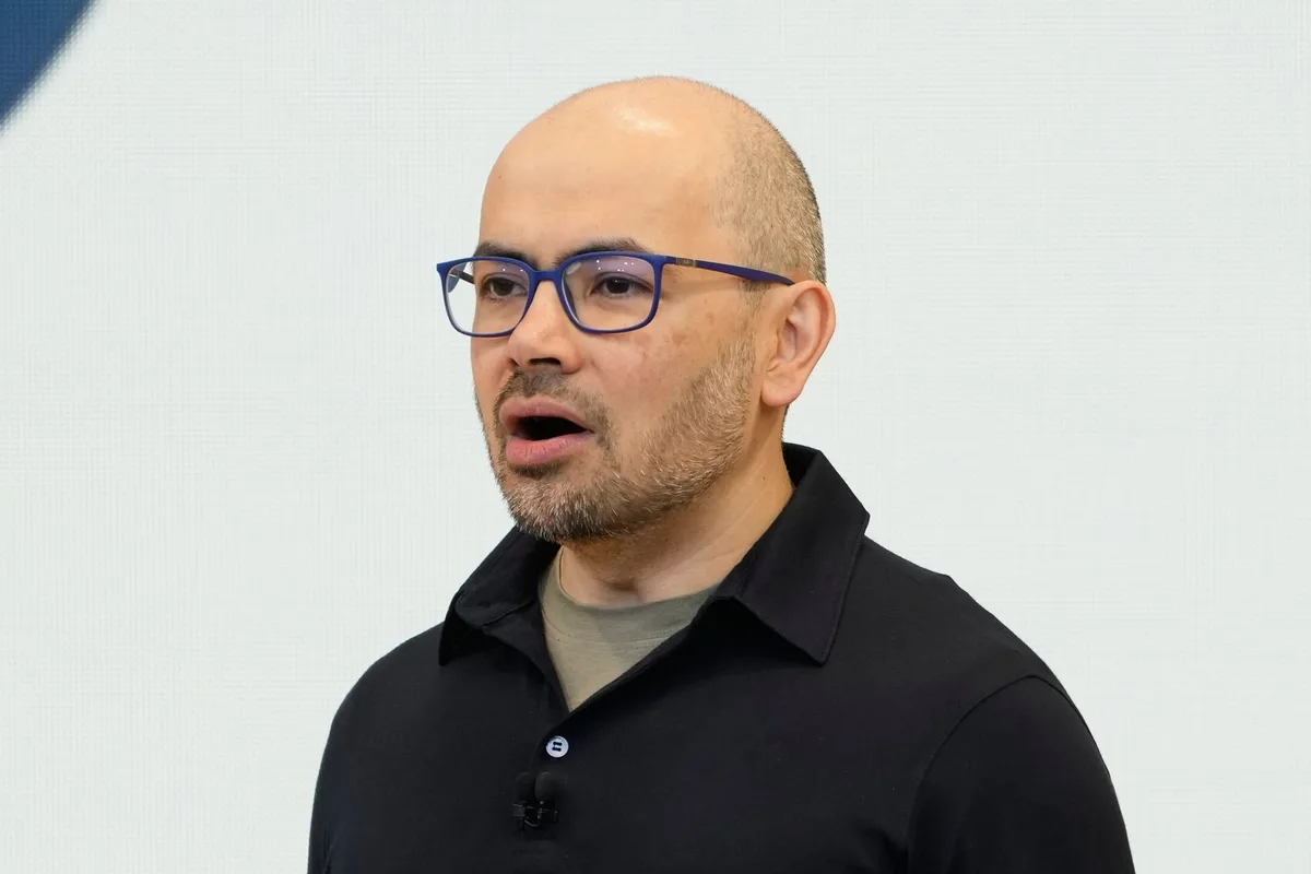 El presidente de Google DeepMind advirtió que la IA podría causar “incidentes graves” en un año