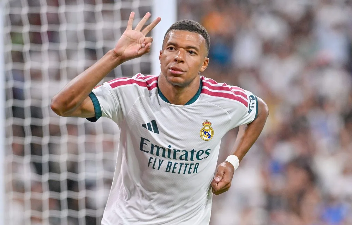 Real Madrid : Pour le retour de Mourinho au Bernabéu en Liga, Mbappé lui offre un triplé