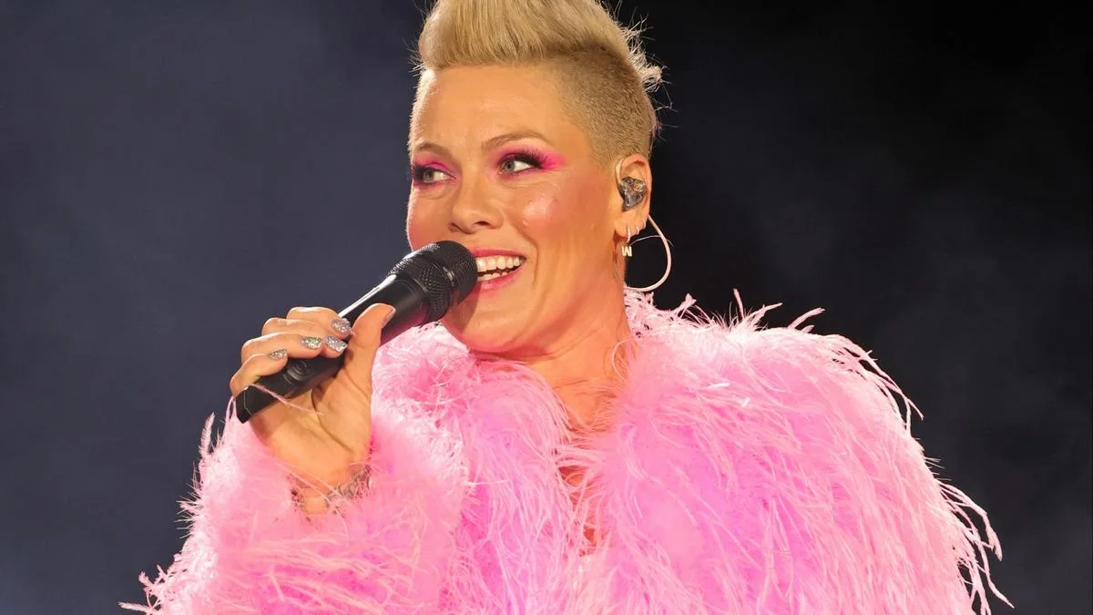 Pink claims she is 'lonely' after blasting Macklemore