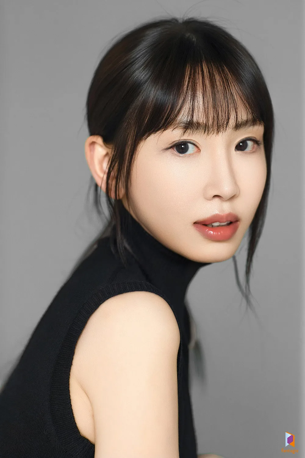 강예원, 배우→유튜버 활동 반경 넓혔다…뷰티·맛집까지 섭렵