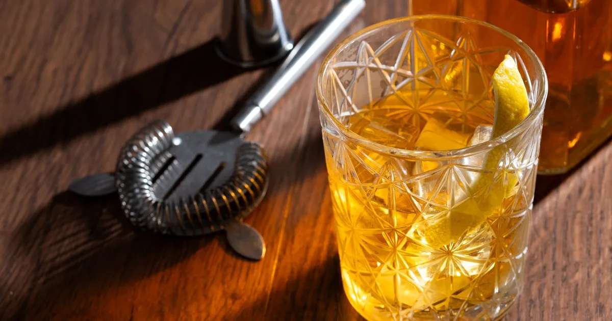 Los barman y cocteleros coinciden: por qué el Jack Daniel’s Tennessee Honey no es técnicamente un whisky