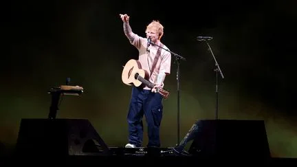 On vous résume les douze jours de polémique qui ont plongé la tournée d'Ed Sheeran dans la tourmente