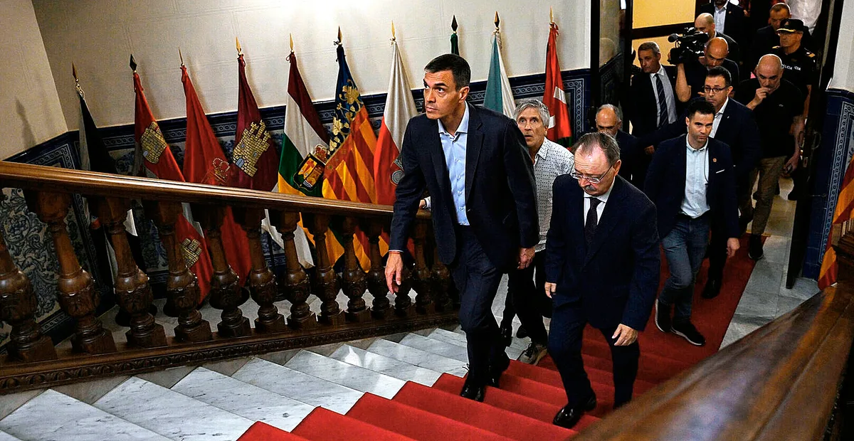 Sánchez prometió a Vivas que Marlaska se quedaría en Ceuta hasta "normalizar" la situación y se marchó en 24 horas