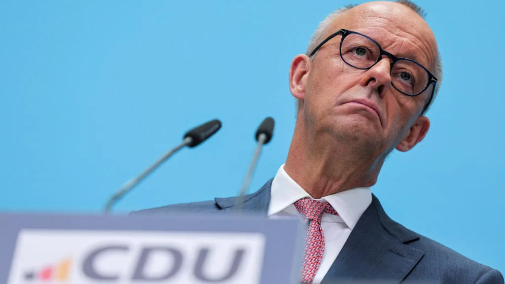 Friedrich Merz veut maintenir son gouvernement au nom de "l’avenir démocratique" de l’Allemagne