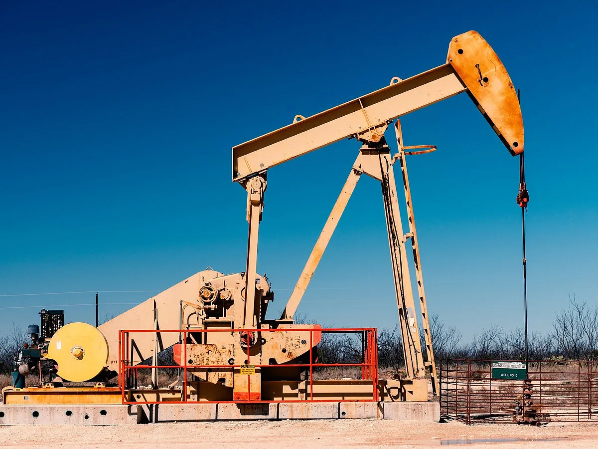 Margem da refinação de petróleo nos EUA atinge recorde e ameaça fazer escalar inflação