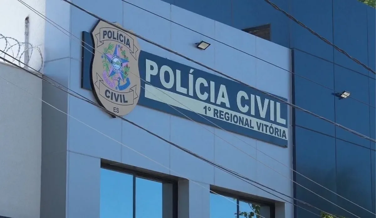 Mulher descobre traição e é trancada em casa com as filhas pelo marido em Vitória