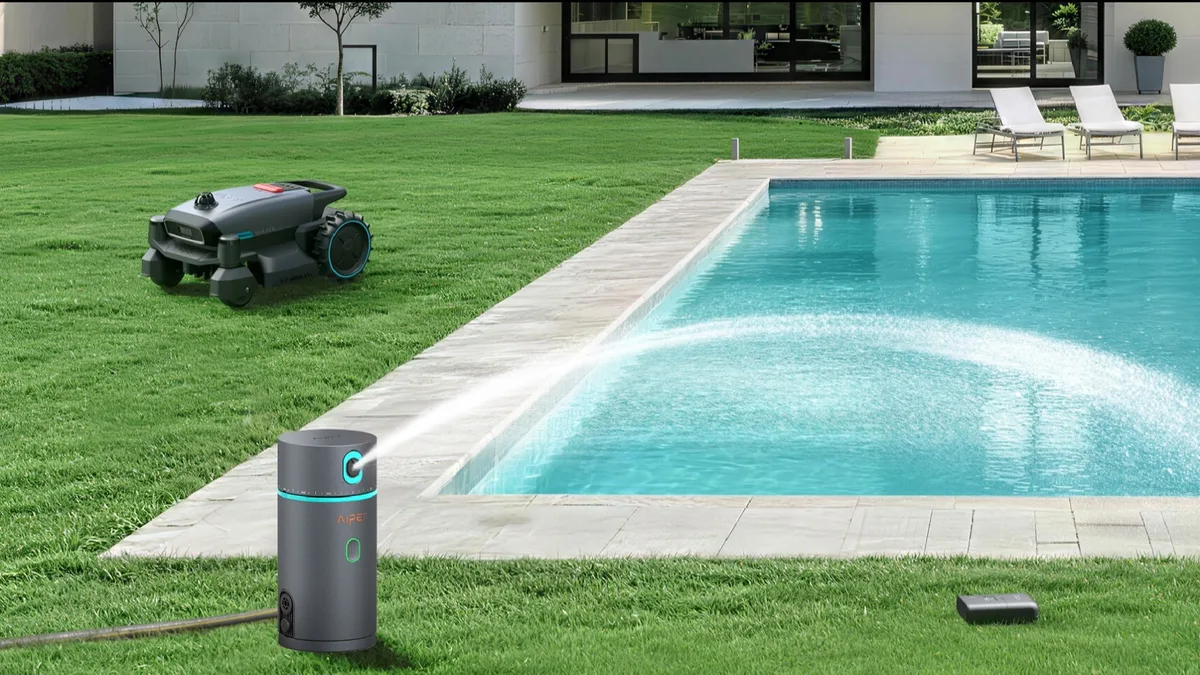 Aiper muscle l'entretien du jardin avec un arroseur simplifié et un robot de piscine à double caméra