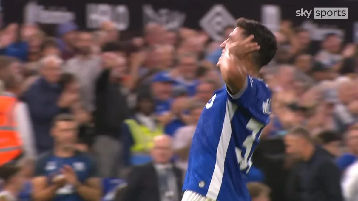 STUNNING! Nunez scores from near halfway line to seal Ipswich win