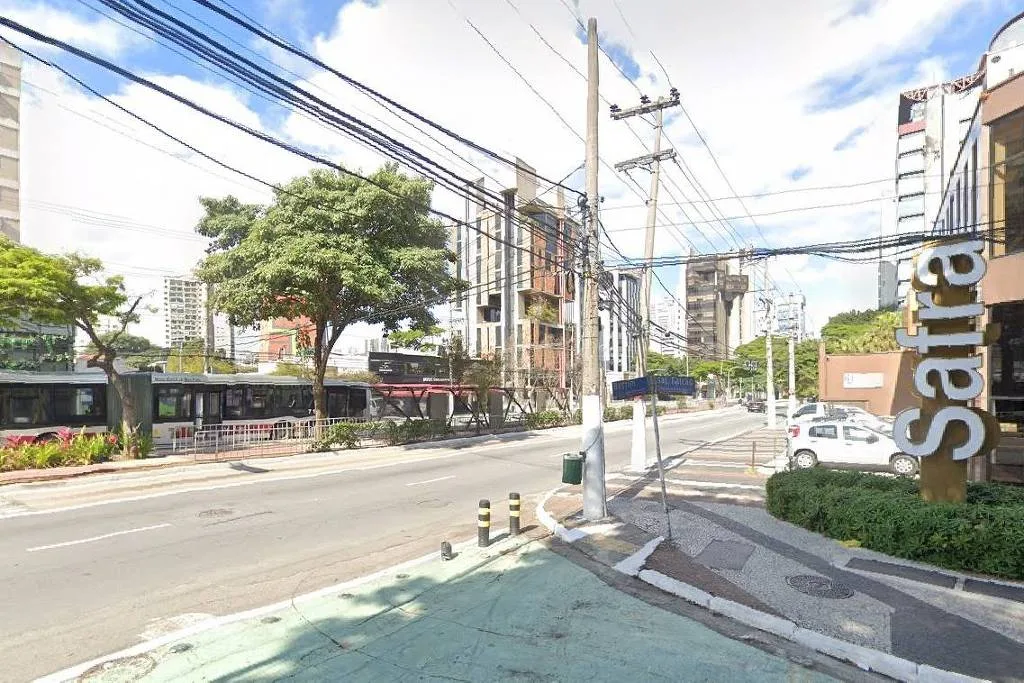 Policial reage a tentativa de roubo e atinge suspeito na zona sul de São Paulo