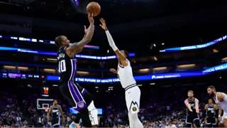 DeMar DeRozan cerca de reforzar el ataque de Denver en la NBA