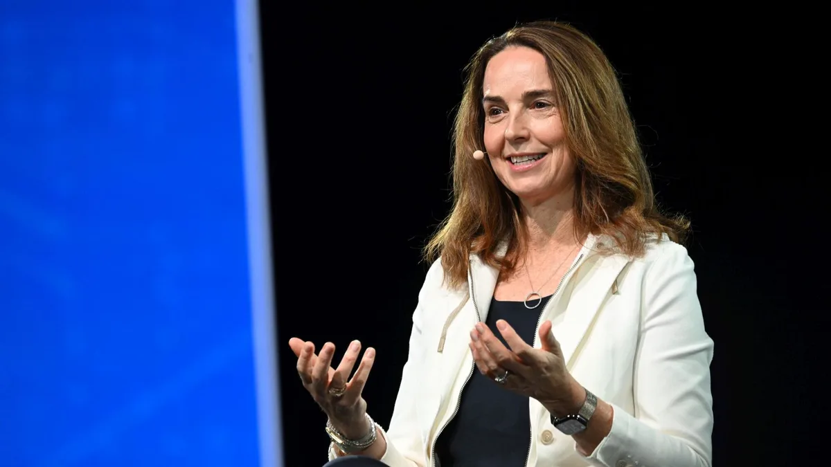CFO da OpenAI alerta para riscos de cibersegurança dos modelos de IA com pesos abertos
