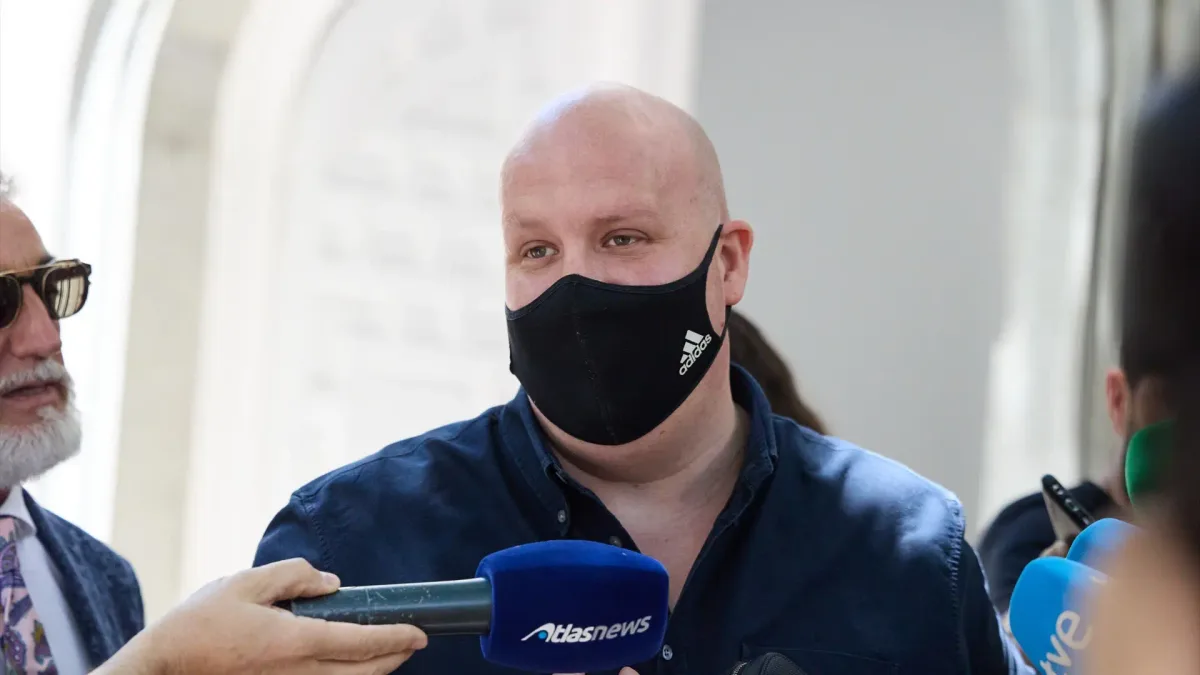 El juez envía a juicio por estafa a 'Cryptospain', el empresario que donó 100.000 euros en metálico a Alvise Pérez