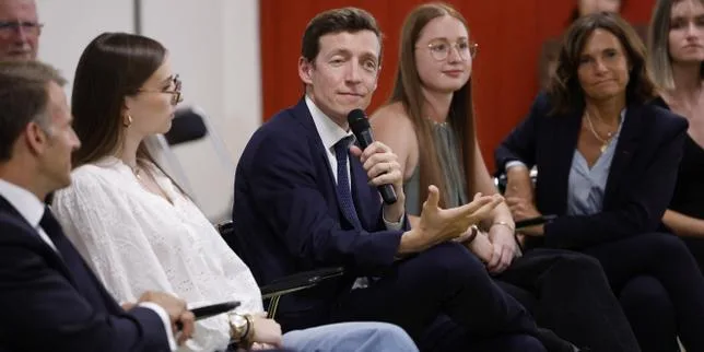 Au brevet et au bac, les élèves auront « au minimum deux points » en moins si leur copie est mal rédigée