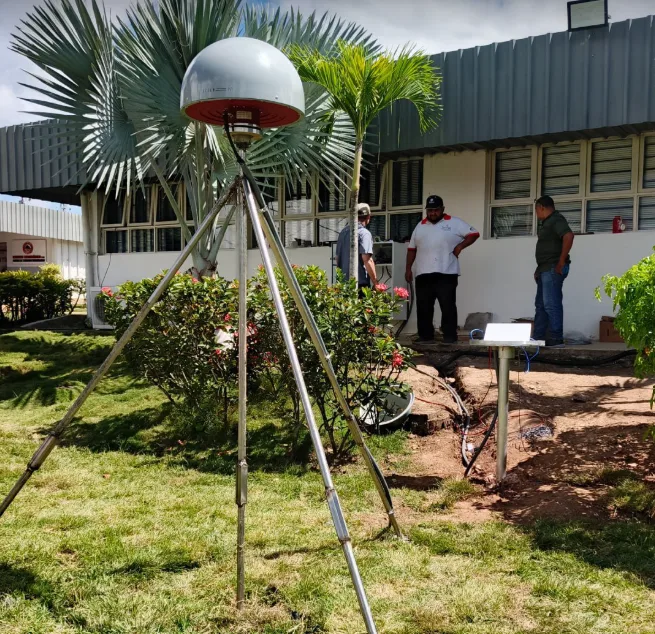Funvisis instala estación geodésica de alta precisión en Caracas para monitorear deformaciones tectónicas