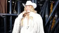 Ex “American Idol” é acusado de matar a esposa e se declara inocente