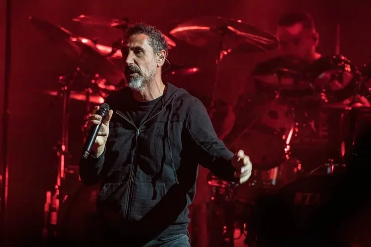 System Of A Down anuncia show único no Brasil em 2027; veja data, preços e como comprar ingressos