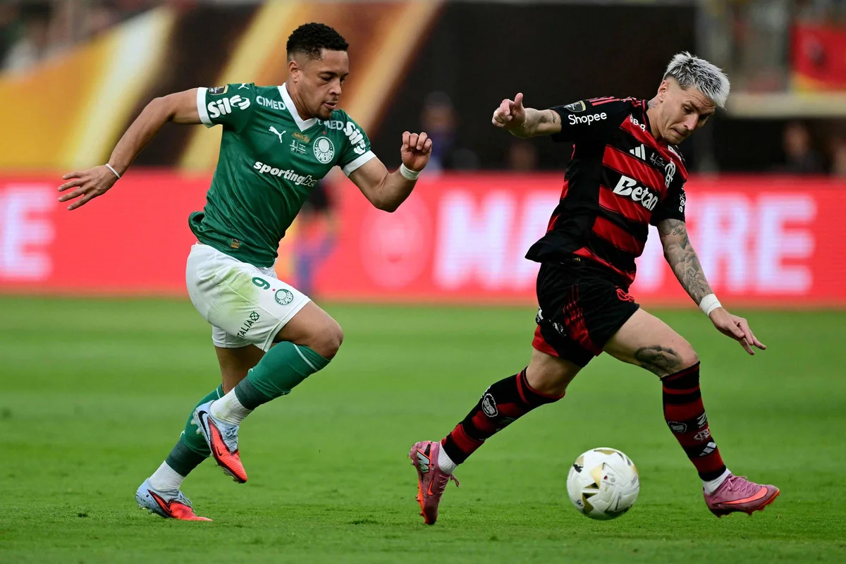 Com salários elevados, Palmeiras e Flamengo amargam déficits no 1º semestre