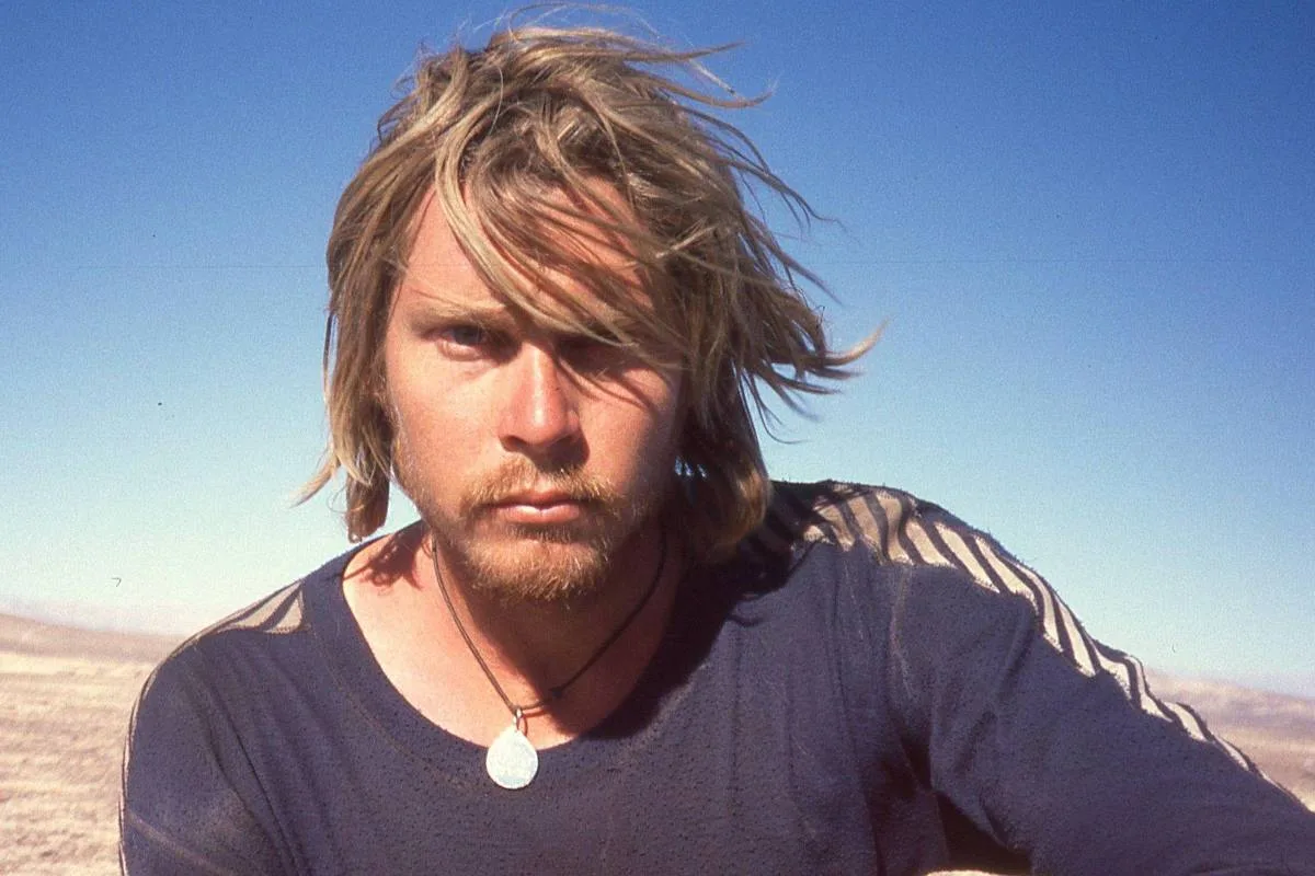 O aventureiro britânico que partiu do Chile e há 28 anos percorre o mundo a pé