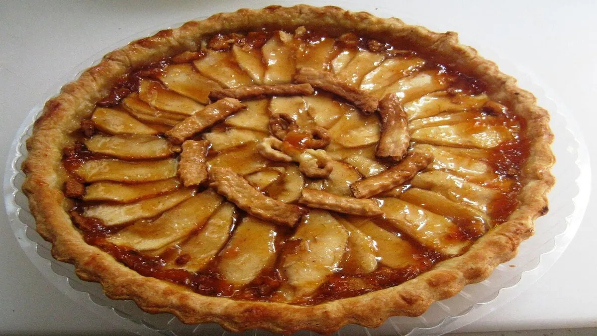 La tarta de manzanas que se prepara en media hora y lleva cerveza en la masa