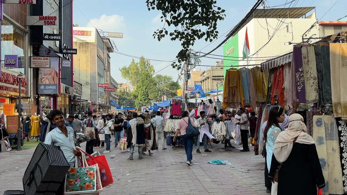 Delhi merchants up in arms, say MDR on UPI could mark return to cash