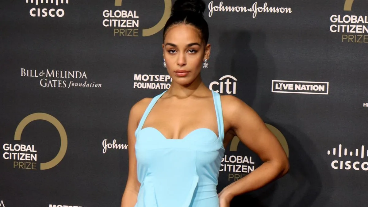 Jorja Smith found fame to be 'overstimulating'