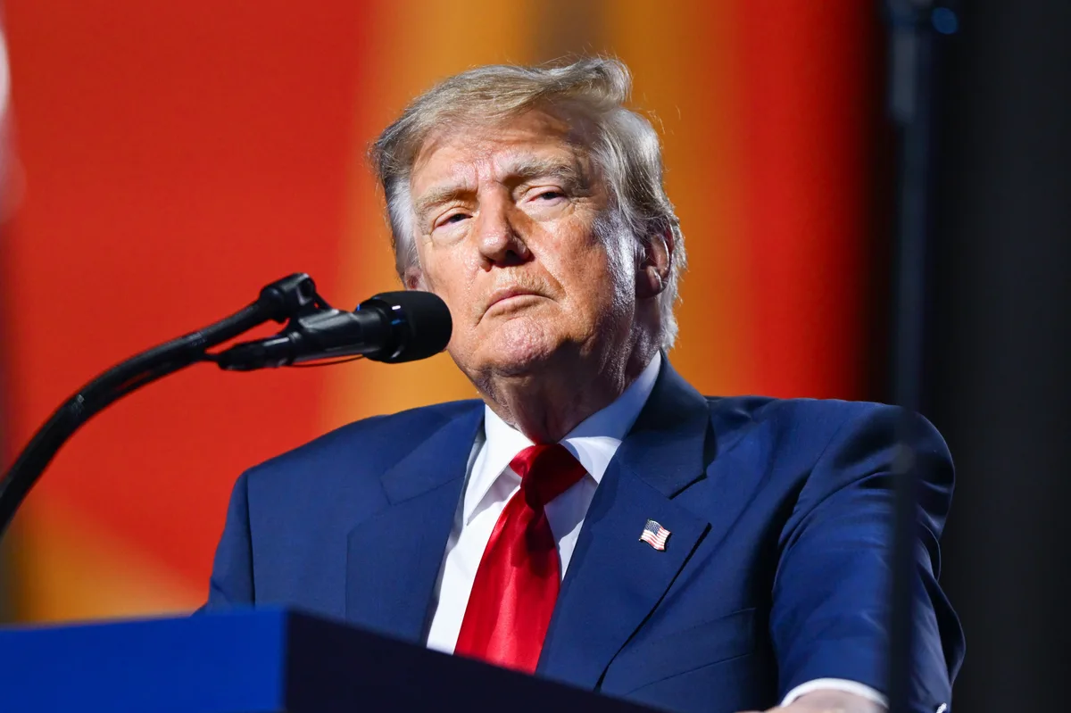 Trump insiste en su cheque electoral, pero el líder republicano de la Cámara Baja afirma que necesitará el aval del Congreso